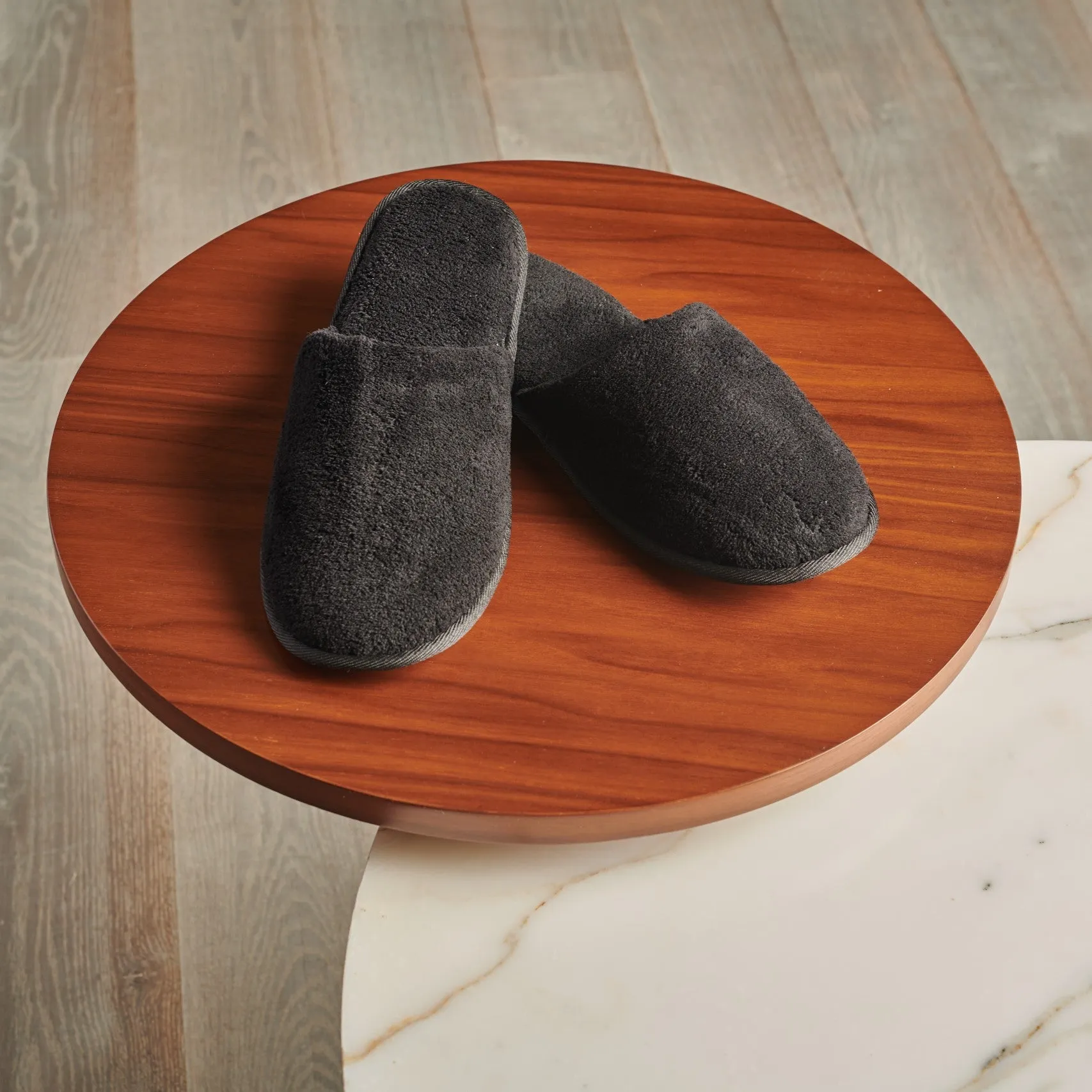 closed toe slide slipper