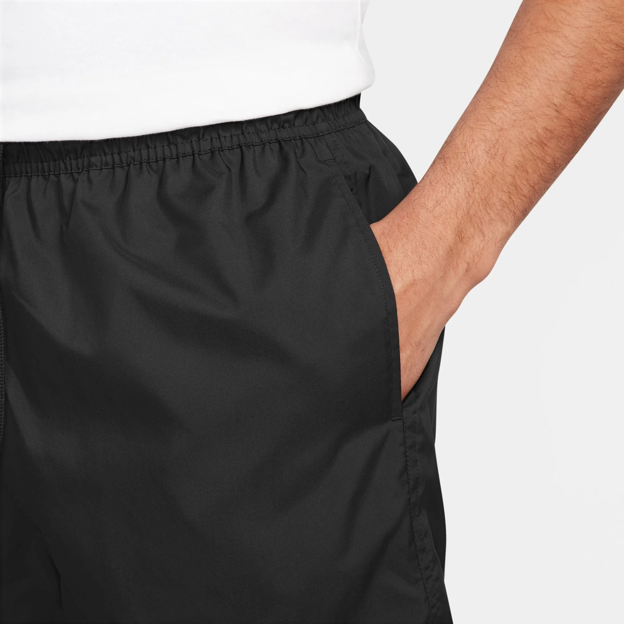 Nike Club Woven Flow Shorts (Black)